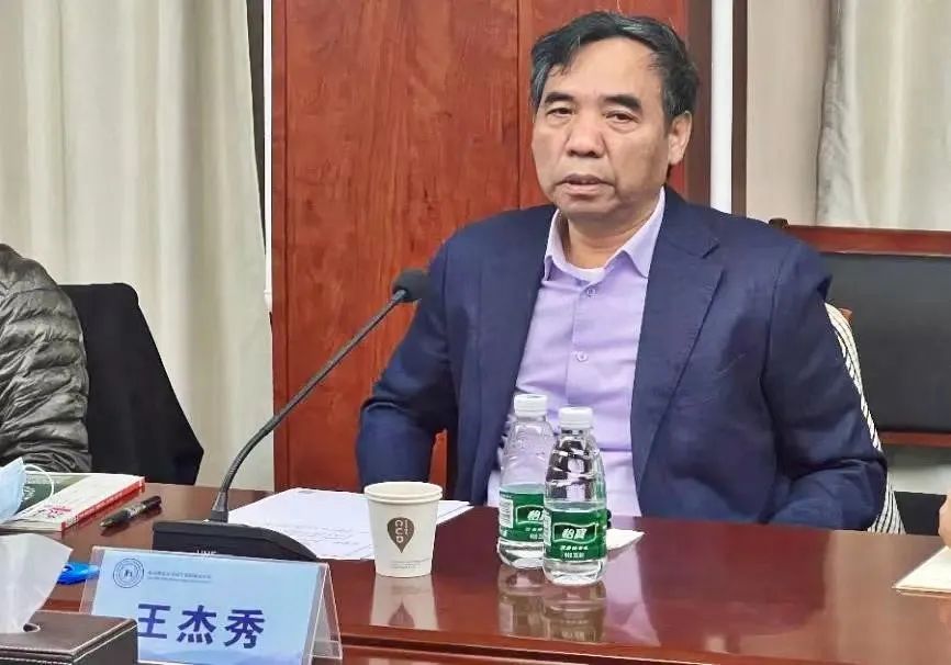 成人直播平台