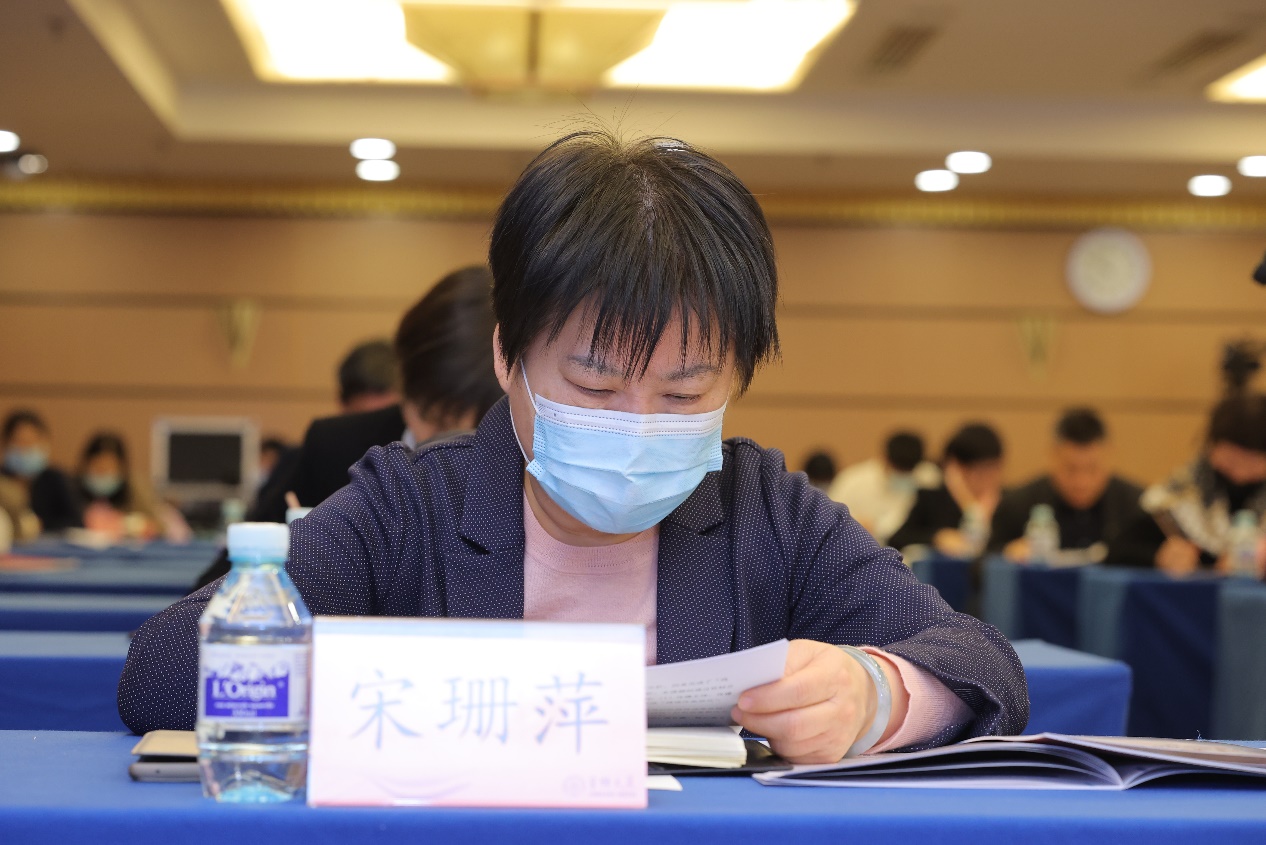 成人直播平台