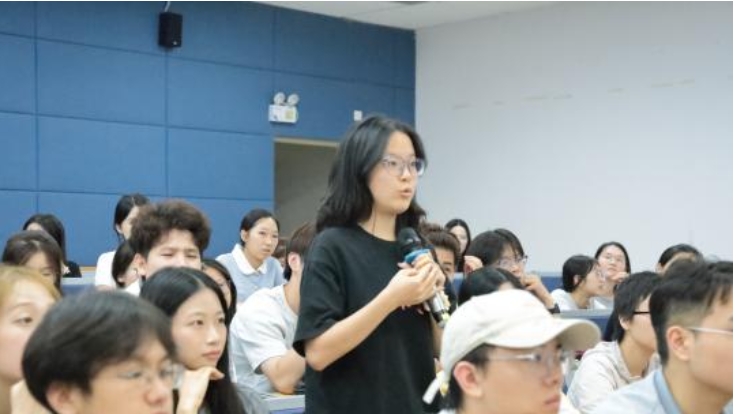 成人直播平台