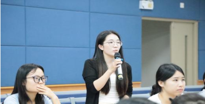 成人直播平台